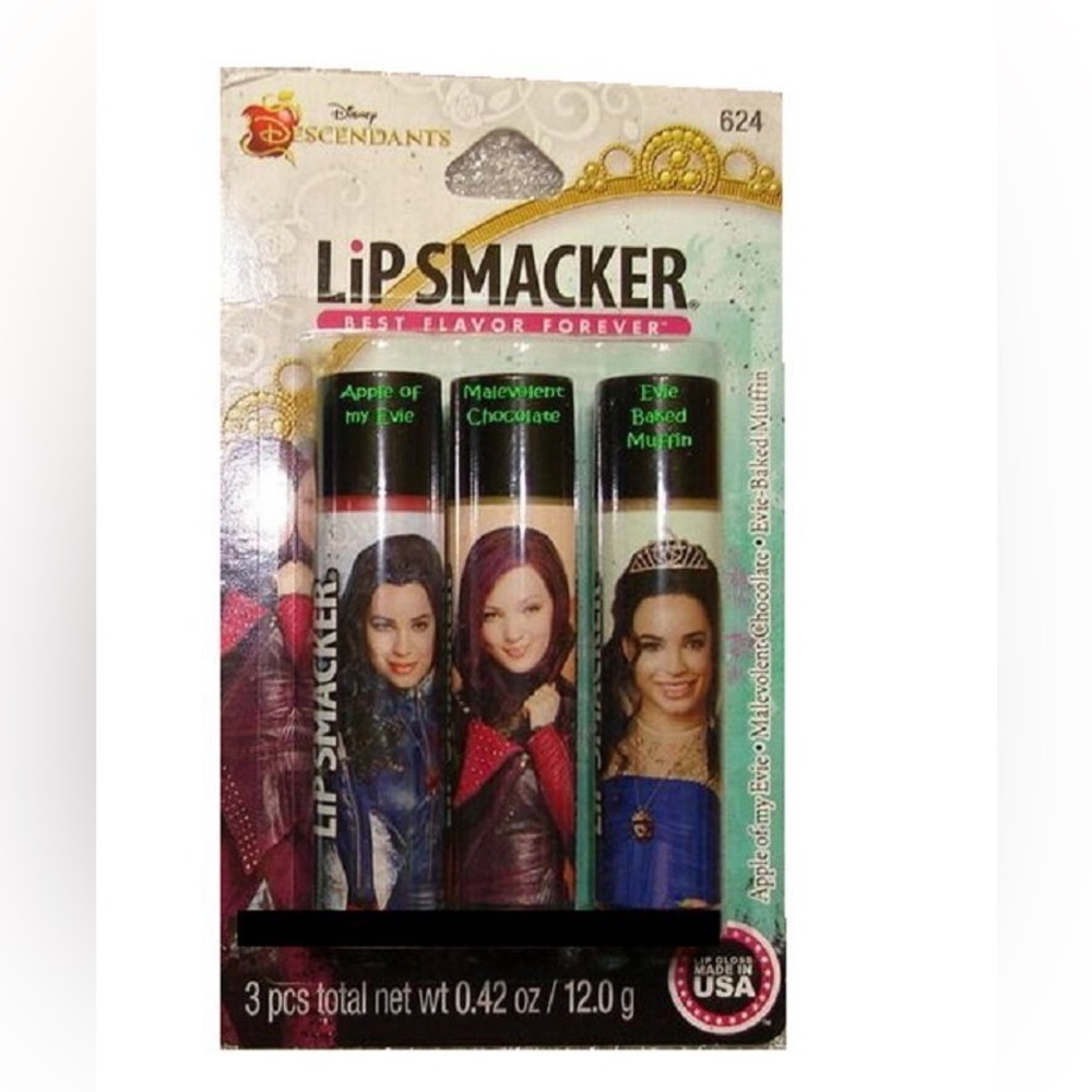 🌙 B126 - Trio Descendants Lip Smacker